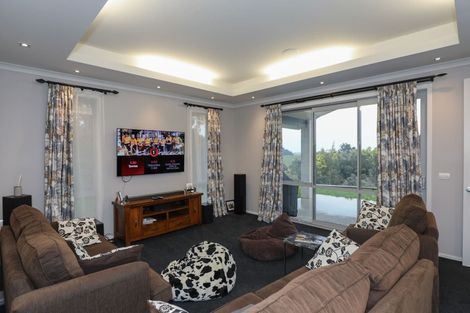 Photo of property in 169 Kimihia Road, Huntly, 3771