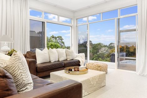 Photo of property in 156 Candia Road, Henderson Valley, Auckland, 0614