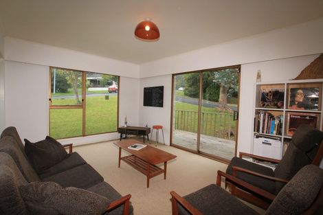 Photo of property in 1/11 Ayton Drive, Totara Vale, Auckland, 0629