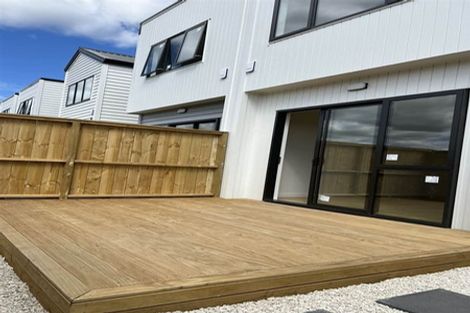 Photo of property in 9 Kaha Road, Takanini, 2110