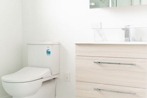 Photo of property in 52a Vodanovich Road, Te Atatu South, Auckland, 0610