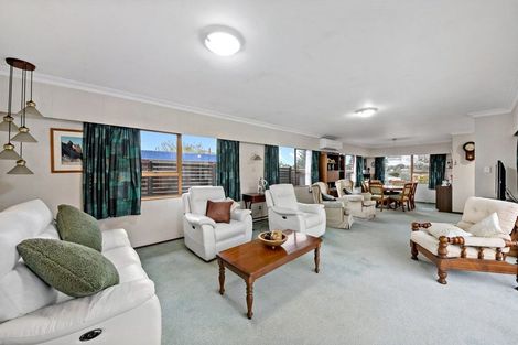 Photo of property in 122 Edinburgh Street, Pukekohe, 2120