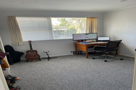 Photo of property in 419 Don Buck Road, Massey, Auckland, 0614