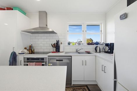 Photo of property in 5 Minifie Avenue, Melville, Hamilton, 3206