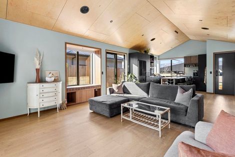 Photo of property in 9 Tahi Street, Albert Town, Wanaka, 9305