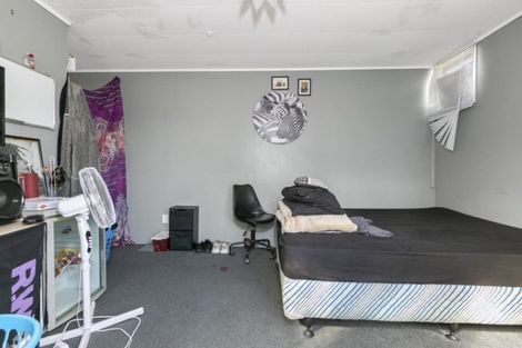 Photo of property in 15 Hydra Place, Glen Eden, Auckland, 0602