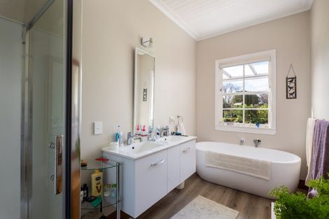 Photo of property in 151 Hickman Road, Urenui, 4375