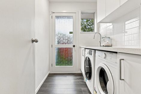 Photo of property in 2/23 Montclare Avenue, Ilam, Christchurch, 8041