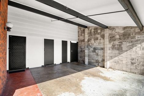 Photo of property in 15 Barrett Street, Westown, New Plymouth, 4310