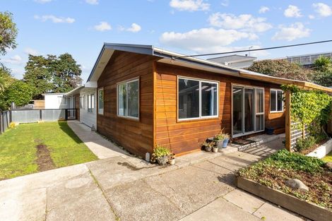 Photo of property in 64 Poplar Avenue, Raumati South, Paraparaumu, 5032