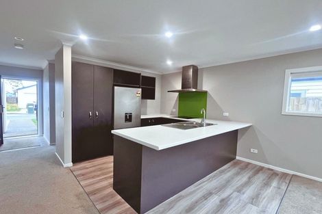 Photo of property in 16 Koru Loop, Paraparaumu, 5032