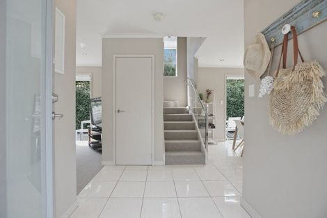 Photo of property in 32c Gilbert Street, New Plymouth, 4310