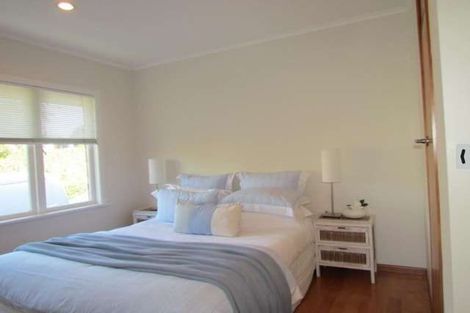 Photo of property in 2/300 Lake Road, Hauraki, Auckland, 0622