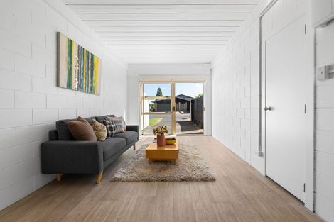 Photo of property in 1/83 Centreway Road, Orewa, 0931