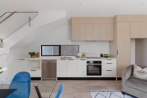 Photo of property in 14d Andrew Road, Howick, Auckland, 2010