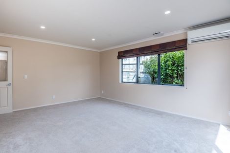 Photo of property in 68 Erlestoke Crescent, Churton Park, Wellington, 6037