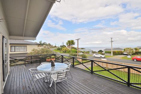 Photo of property in 9 Barrier View Road, Leigh, 0985