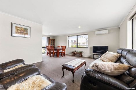 Photo of property in 55 Tiriwa Drive, Massey, Auckland, 0614