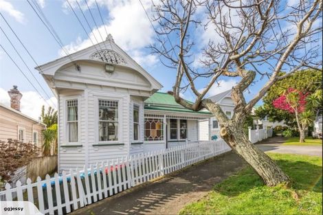 Photo of property in 25 Brentwood Avenue, Mount Eden, Auckland, 1024
