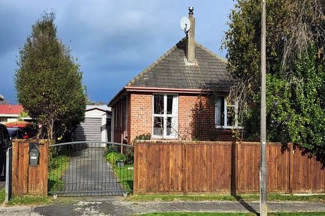 Photo of property in 2a Montrose Place, Takaro, Palmerston North, 4412