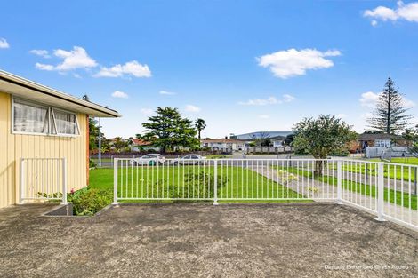Photo of property in 5 Maitland Place, Favona, Auckland, 2024