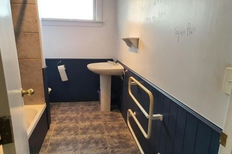 Photo of property in 1 Puriri Road, Waikanae, 5036