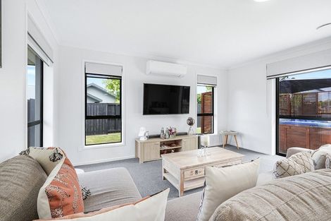 Photo of property in 16 Aria Court, Fairview Downs, Hamilton, 3214