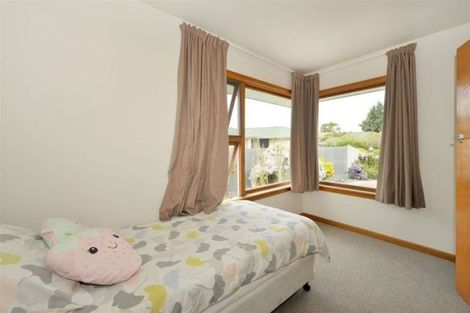 Photo of property in 7 Bendale Place, Avonhead, Christchurch, 8042