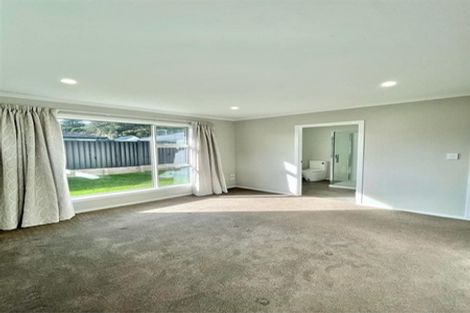 Photo of property in 22 Fenwick Crescent, Wallaceville, Upper Hutt, 5018