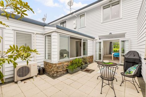 Photo of property in 36 Gunner Drive, Te Atatu Peninsula, Auckland, 0610
