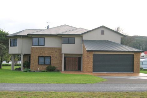 Photo of property in 504 Harbour View Road, Whangamata, 3620