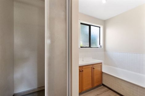 Photo of property in 66 Apsley Drive, Avonhead, Christchurch, 8042