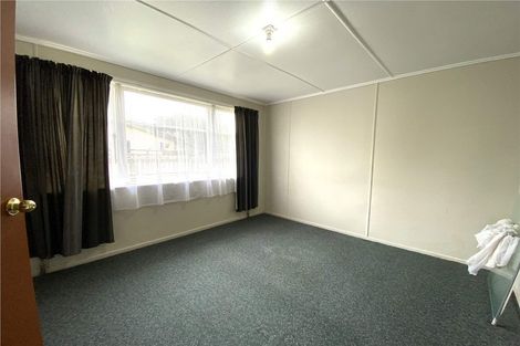 Photo of property in 13 Keeling Road, Henderson, Auckland, 0612
