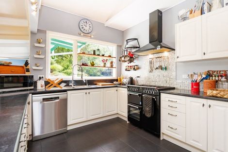 Photo of property in 124 Awahou Road South, Ashhurst, 4884