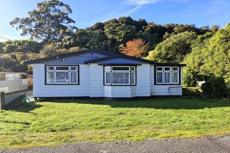 Photo of property in 8 South Street, Runanga, 7803