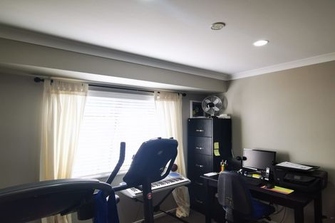 Photo of property in 7 Parkhaven Drive, Rosehill, Papakura, 2113