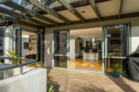 Photo of property in 7a Valley Road, Browns Bay, Auckland, 0630