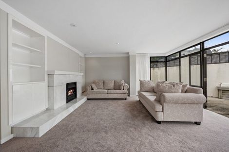 Photo of property in 35 Saltburn Road, Milford, Auckland, 0620