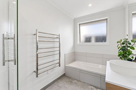 Photo of property in 40 West Meadows Drive, Wanaka, 9305