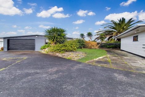Photo of property in 2/9 Applewood Drive, Henderson, Auckland, 0612