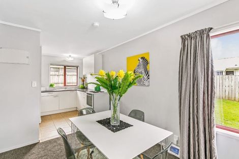 Photo of property in 1/21 Solveig Place, Randwick Park, Auckland, 2105
