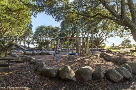 Photo of property in 1 Autere Street, Strandon, New Plymouth, 4312