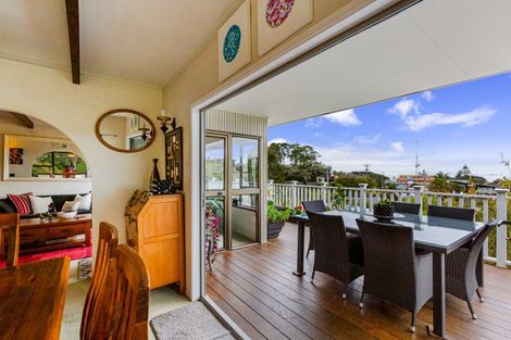 Photo of property in 2/22 Hastings Road, Mairangi Bay, Auckland, 0630