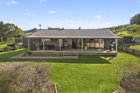 Photo of property in 44b Crosland Road, South Head, 0874