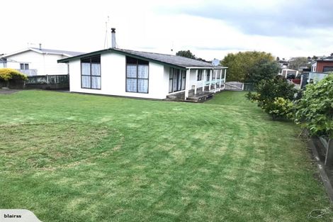 Photo of property in 5 Camellia Avenue, Bell Block, New Plymouth, 4312