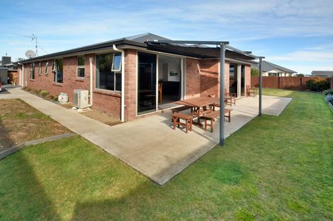 Photo of property in 18 William James Close, Mosgiel, 9024