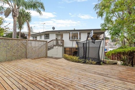 Photo of property in 7 Blyton Lane, Pakuranga Heights, Auckland, 2010