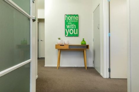 Photo of property in 1/124 Chivalry Road, Glenfield, Auckland, 0629