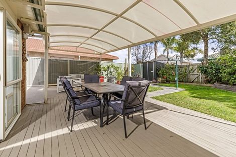 Photo of property in 26 Bundoran Way, Pinehill, Auckland, 0632