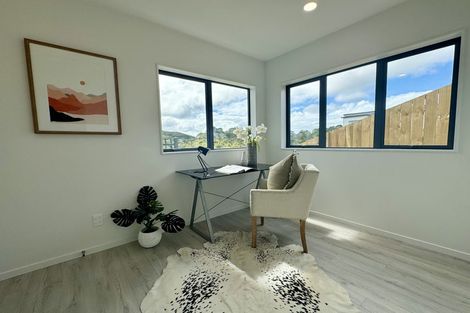 Photo of property in 27 Kotuitui Drive, Wainui, 0992